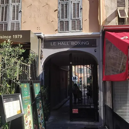 Au Coeur De * ニース